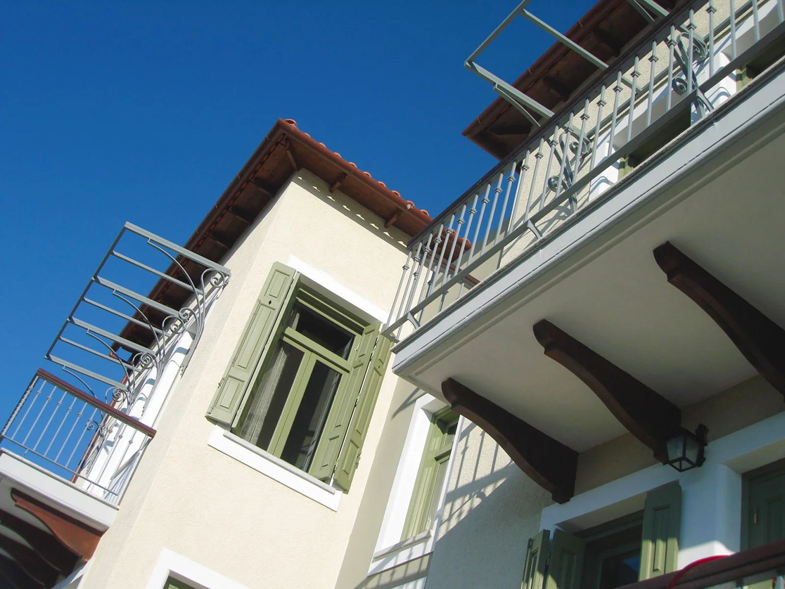 Delphi Housing Complex 