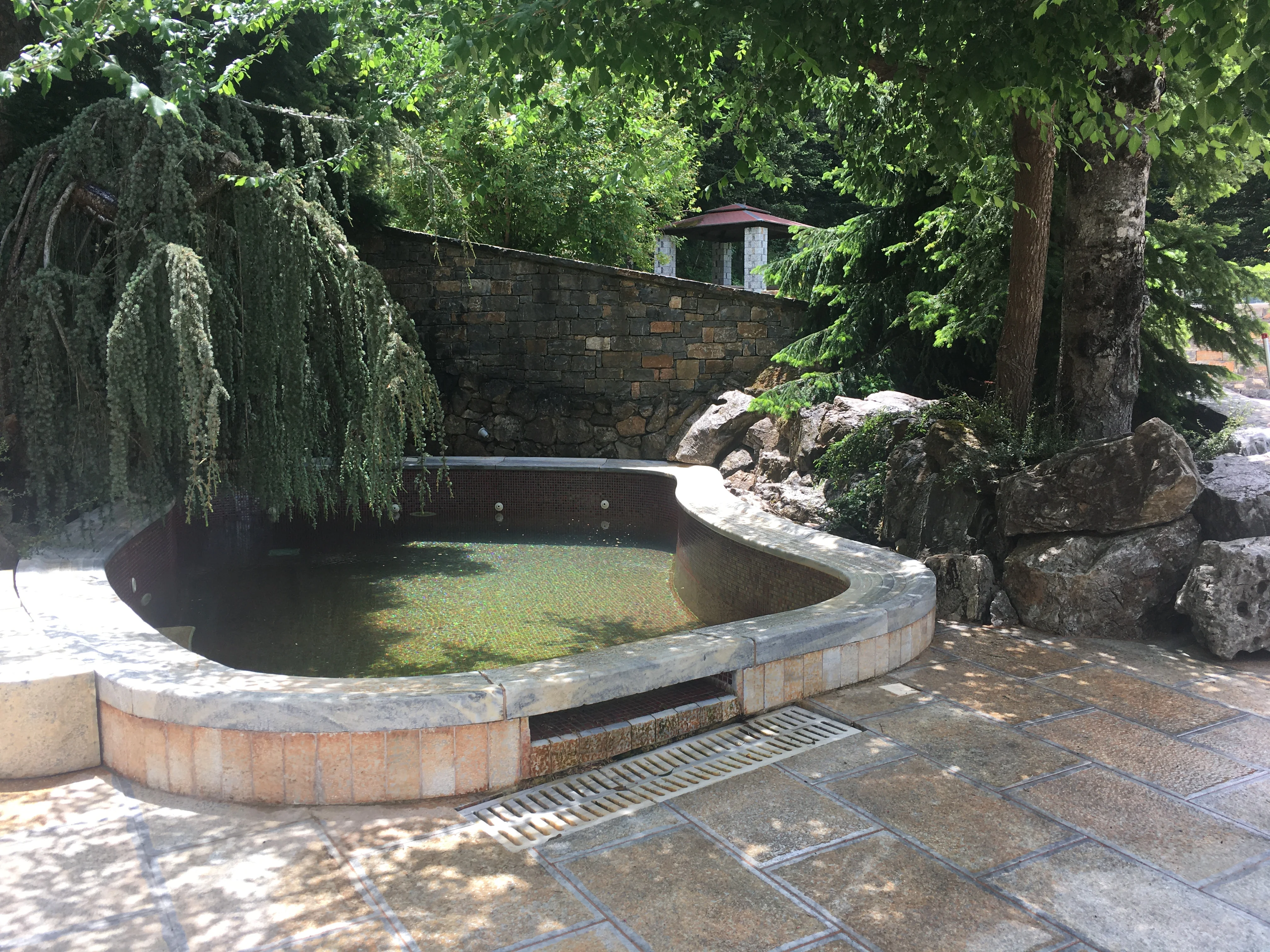 Elatos guestroom spaces & tavern