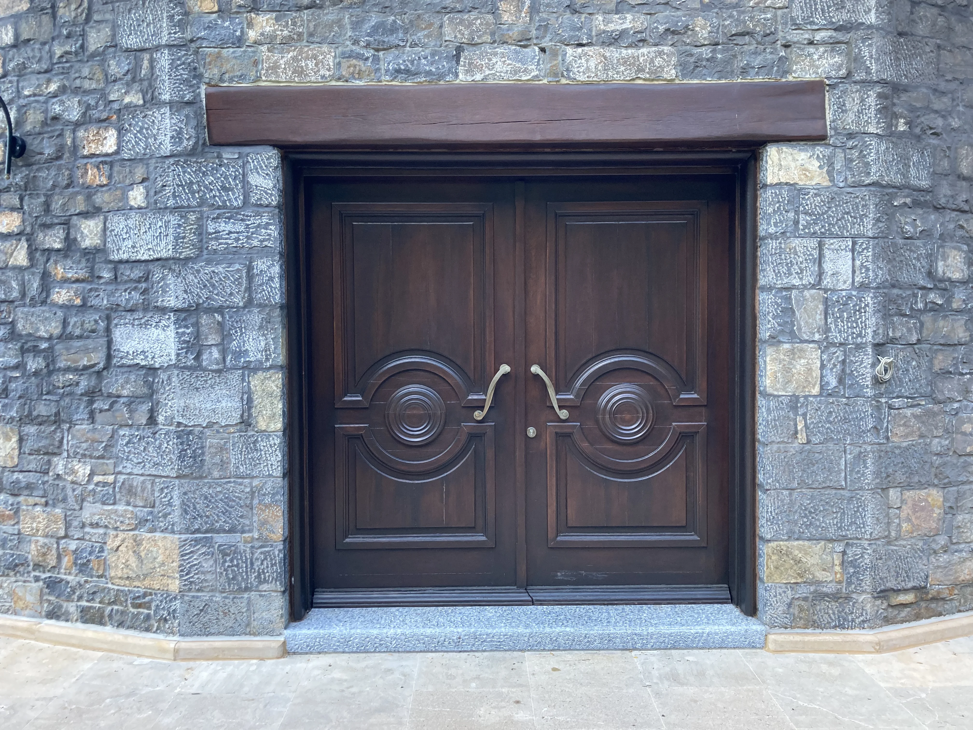 Elatos guestroom spaces & tavern