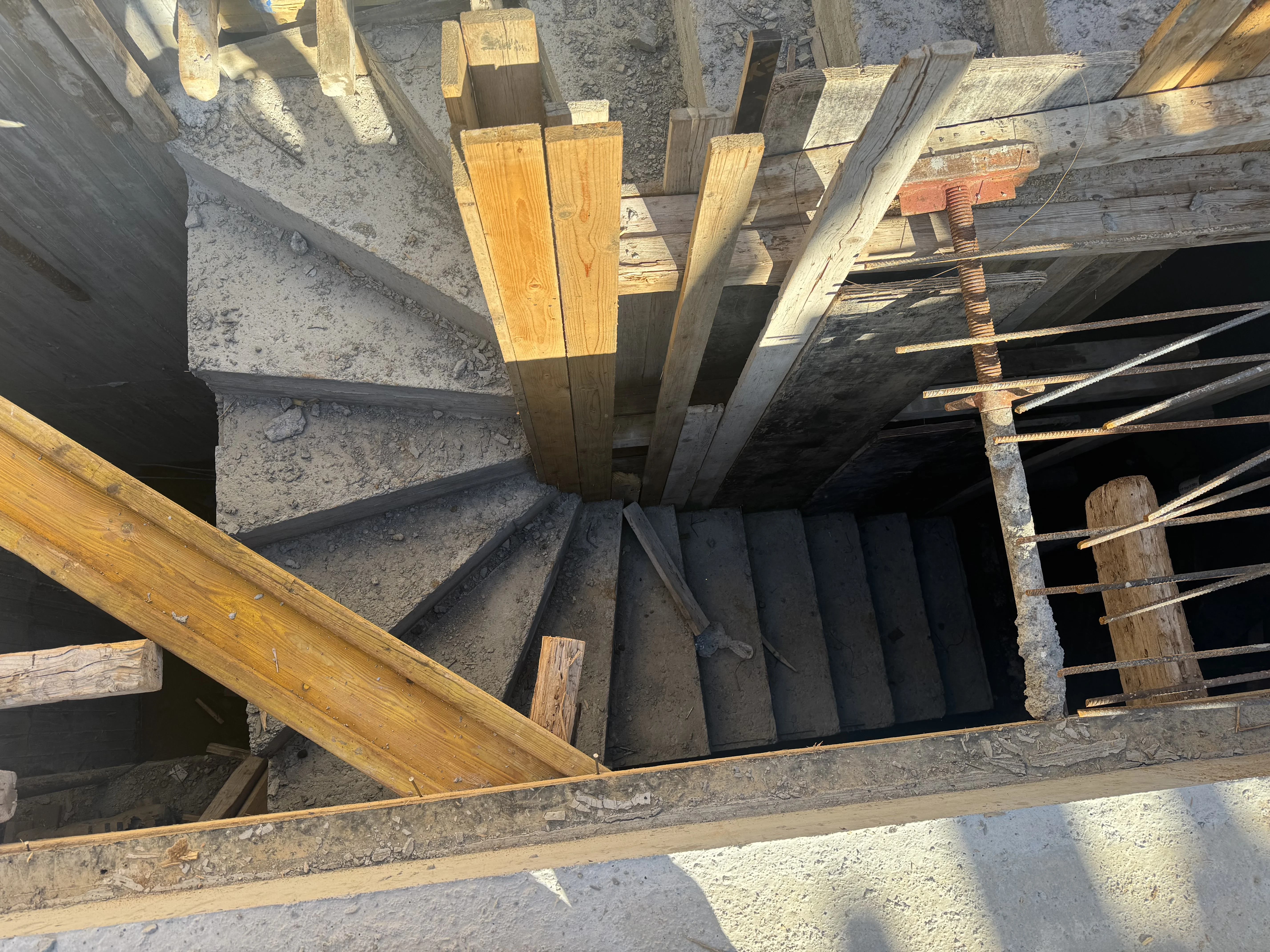 Kryoneri independent residences