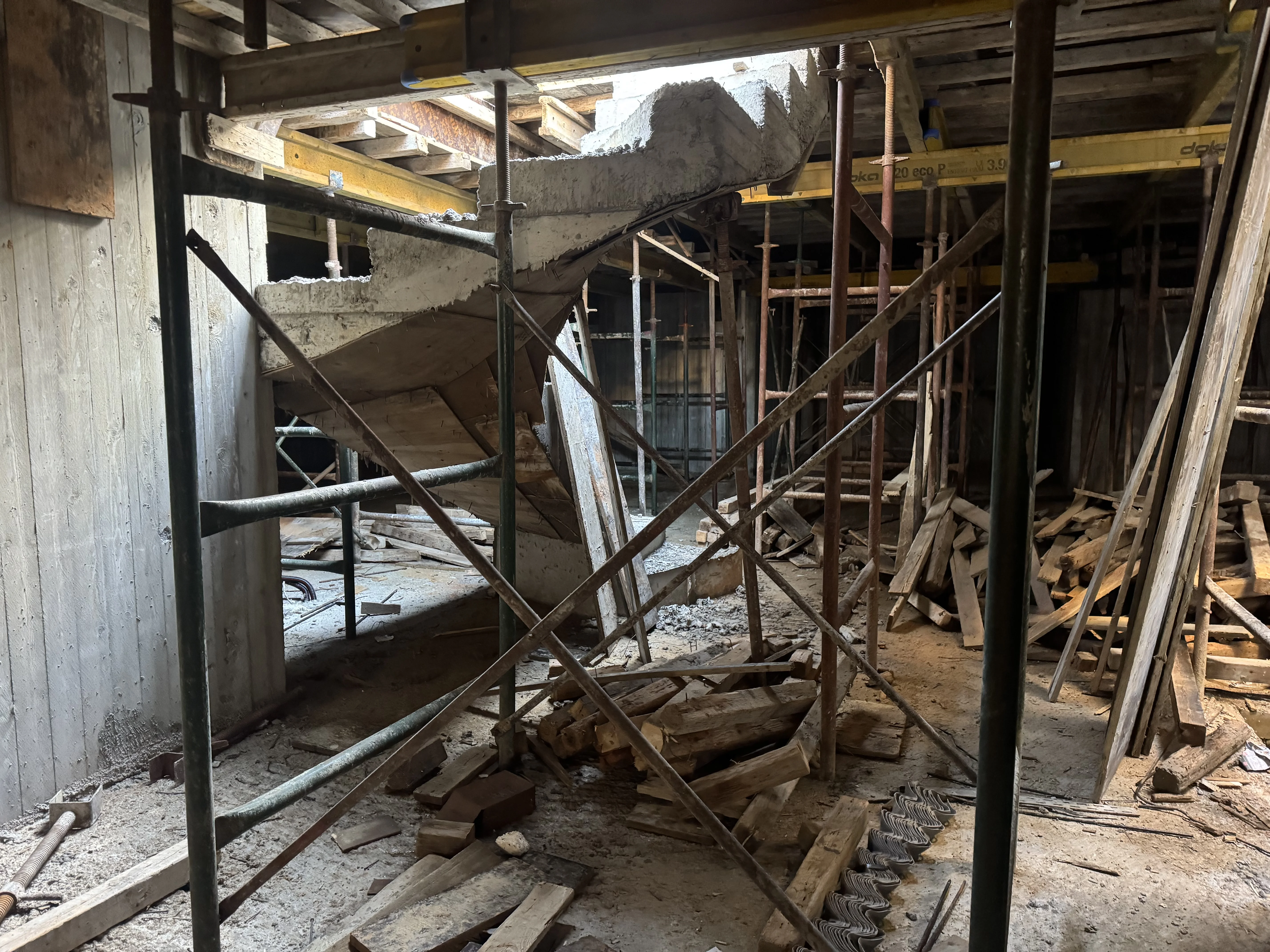 Kryoneri independent residences