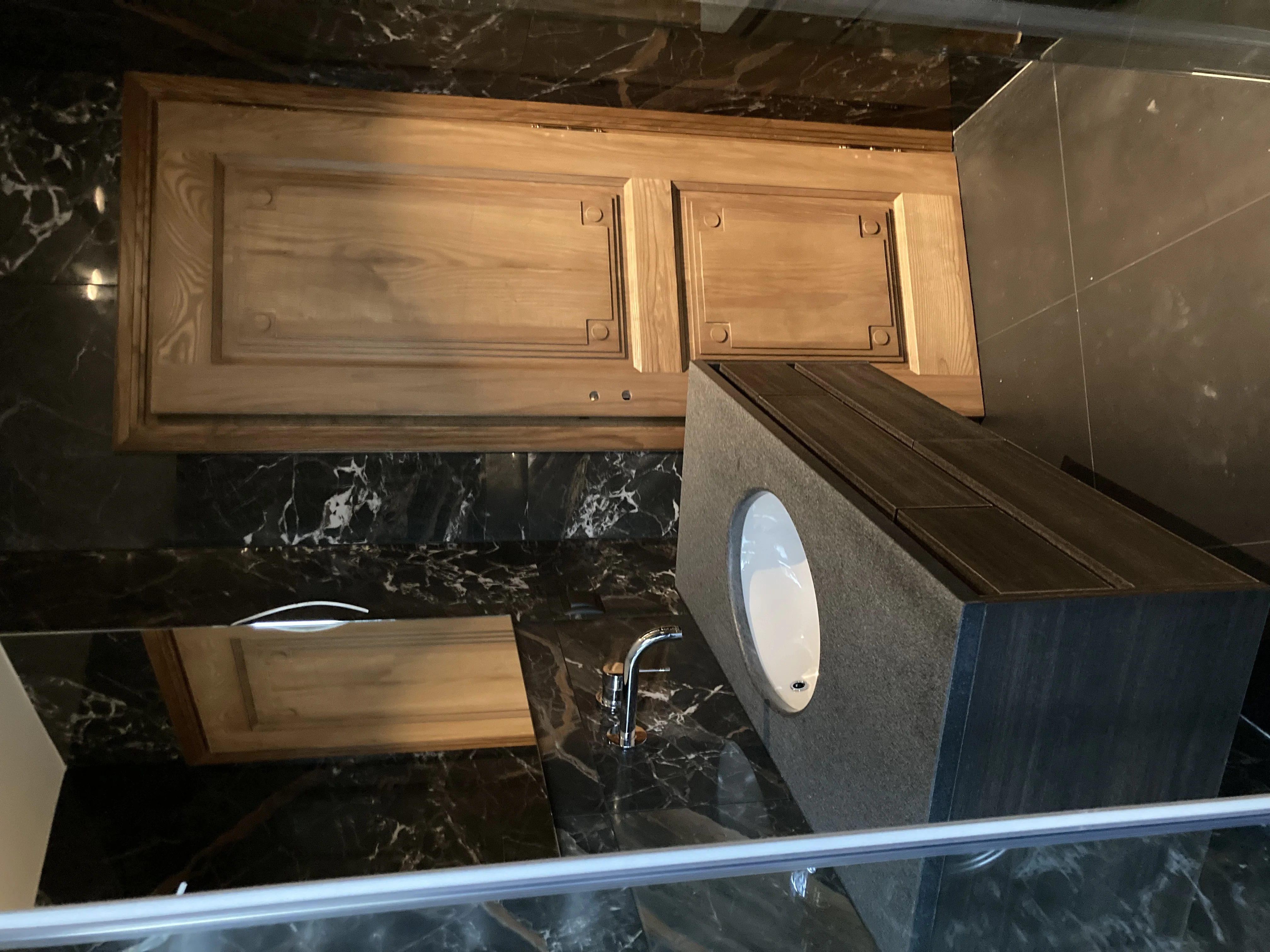 Elatos guestroom spaces & tavern