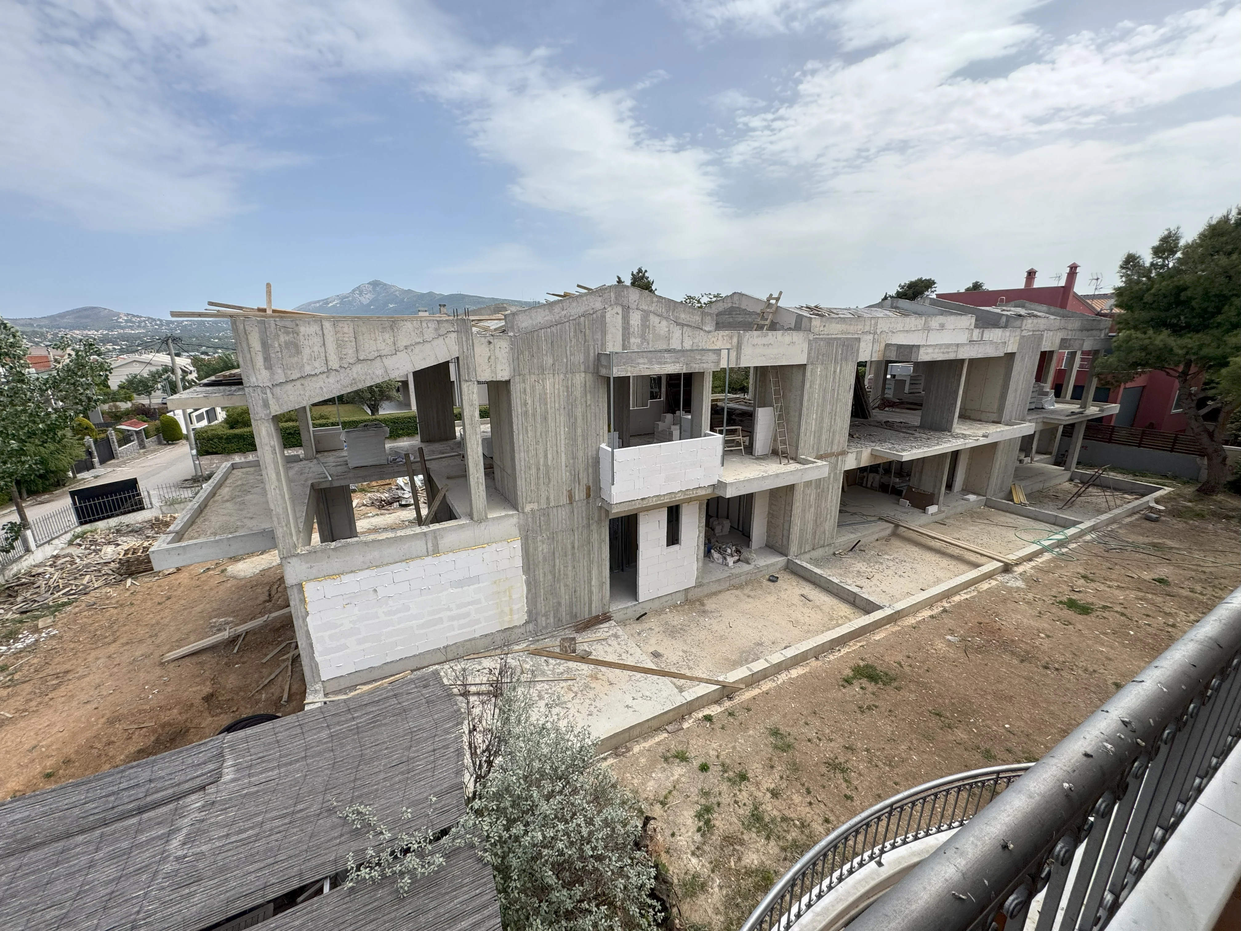 Kryoneri independent residences