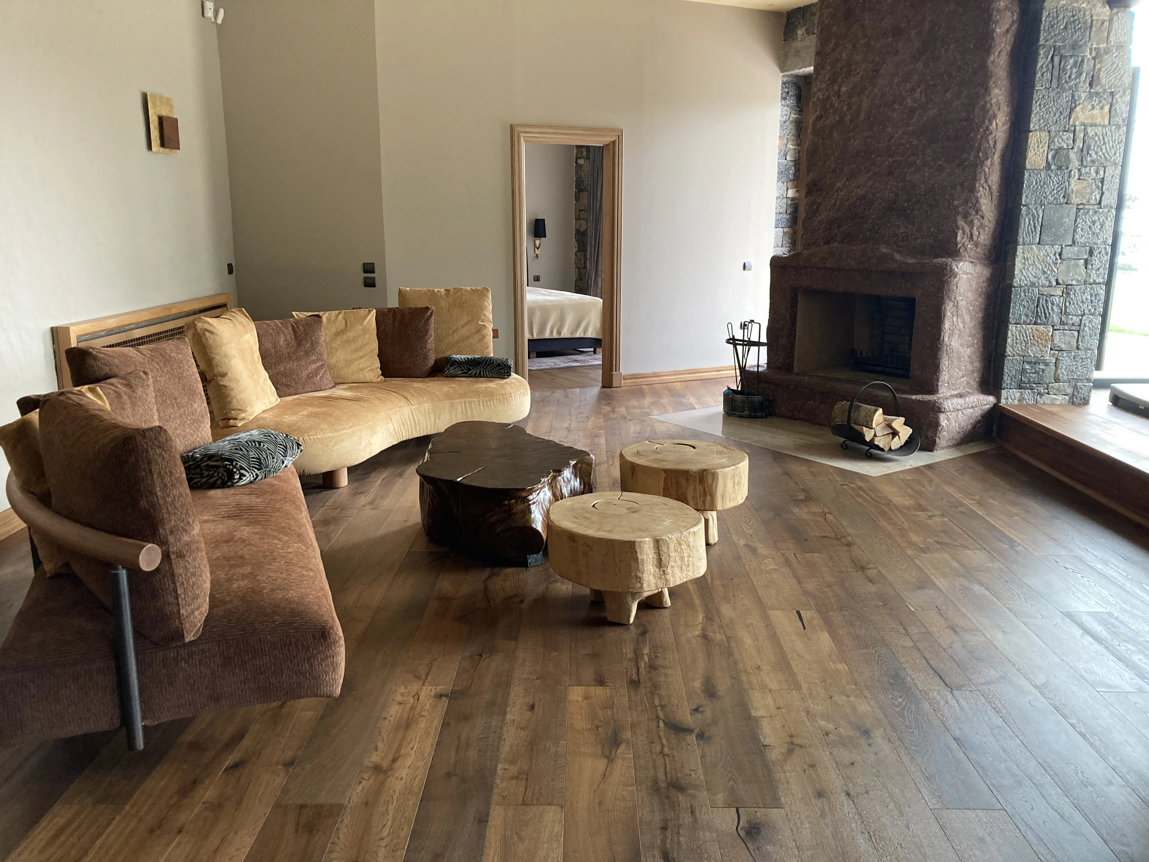 Elatos guestroom spaces & tavern